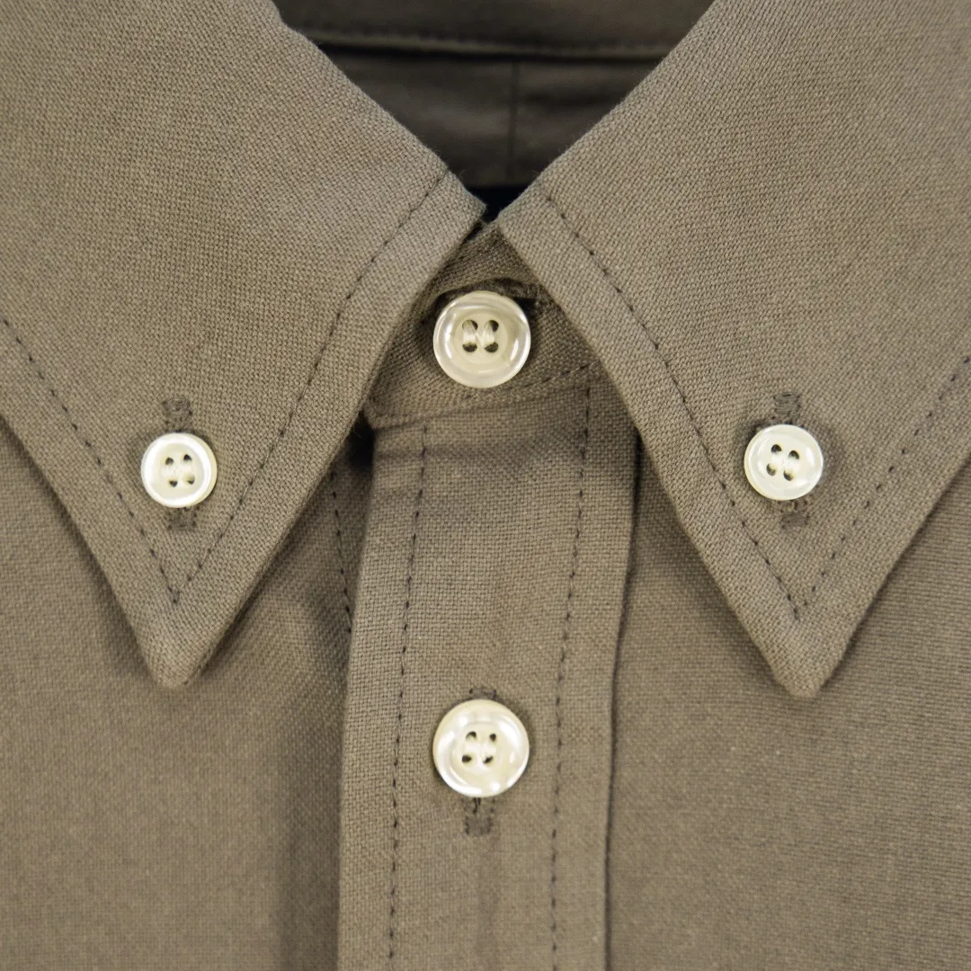 P270 zp version [Exclusive supply] Ralph Lauren/Ralph Lauren's classic evergreen single product 100 cotton Oxford spun old money style casual long-sleeved shirt. 100% restored workmanship. The entire garment is embedded with seams and clean edges. The upper back seams are reorganized for a better fit. ✅ 100 cotton Oxford spun on the face. Pre-wash treatment. The texture is tight and soft. ✅ Custom dyed original pearlescent white bottom buttons. Size partitions. ✅ Special shaped chiffon foil is included in the collar door tube. It is not easy to deform and pull. ✅ RL classic version of the Oxford shirt. The thick and crisp feeling brought by the Oxford cloth. It can be worn alone or as an outer layer. It can be worn in all seasons. It is a must-have item in the wardrobe. Get it with your eyes closed. Color: black, white, pink, blue, carbon gray, khaki, navy blue and red label, dark blue and white label (8 colors) Size: S M L XL Number: WW10971